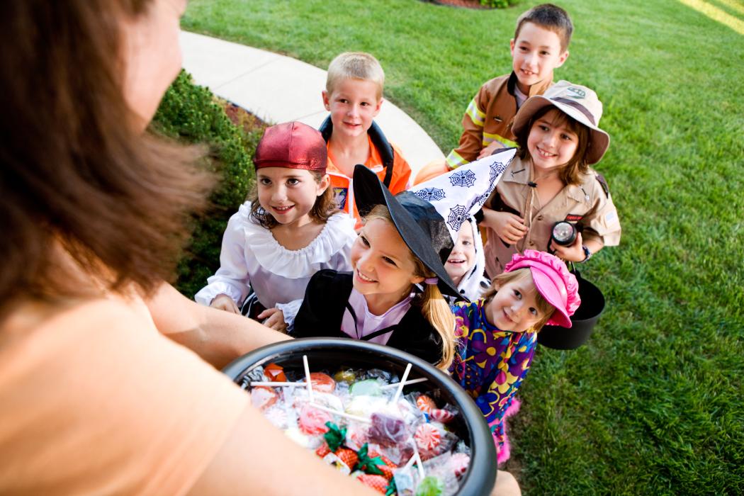 Halloween: Kids Want Halloween Candy Group